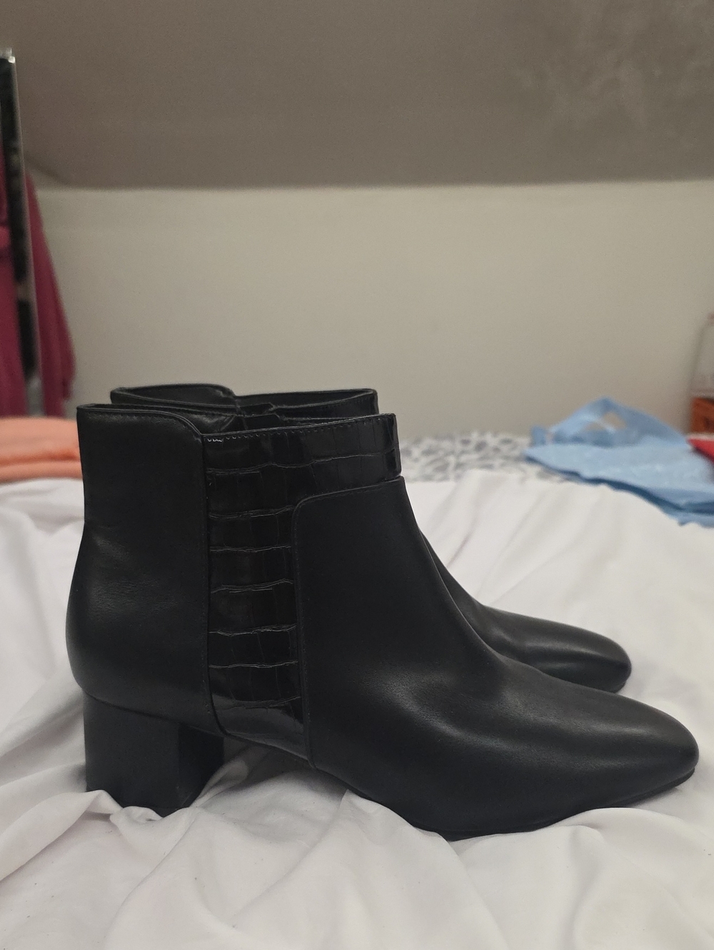 Black Women's Ankle Boots with Block Heel Size 9